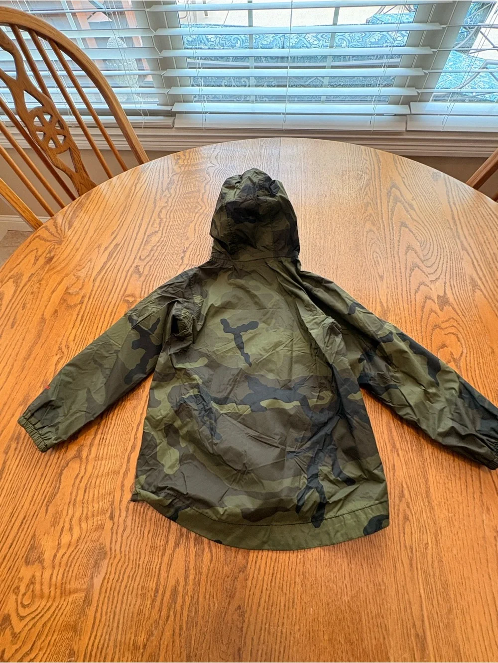 The North Face Green Camo toddler DryVent rain jacket Size 4T zipper boys girls